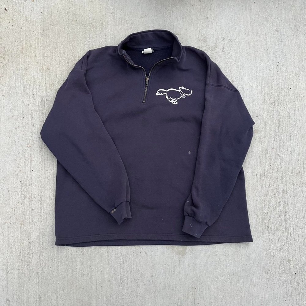 Super comfy quarter-zip jacket with graphic on front and back